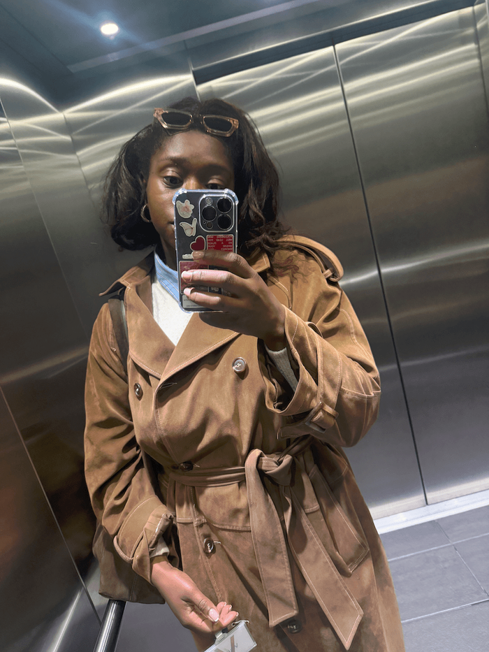 Tobi in a lift